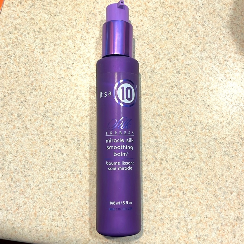 It’s a 10 miracle smoothing balm NWT